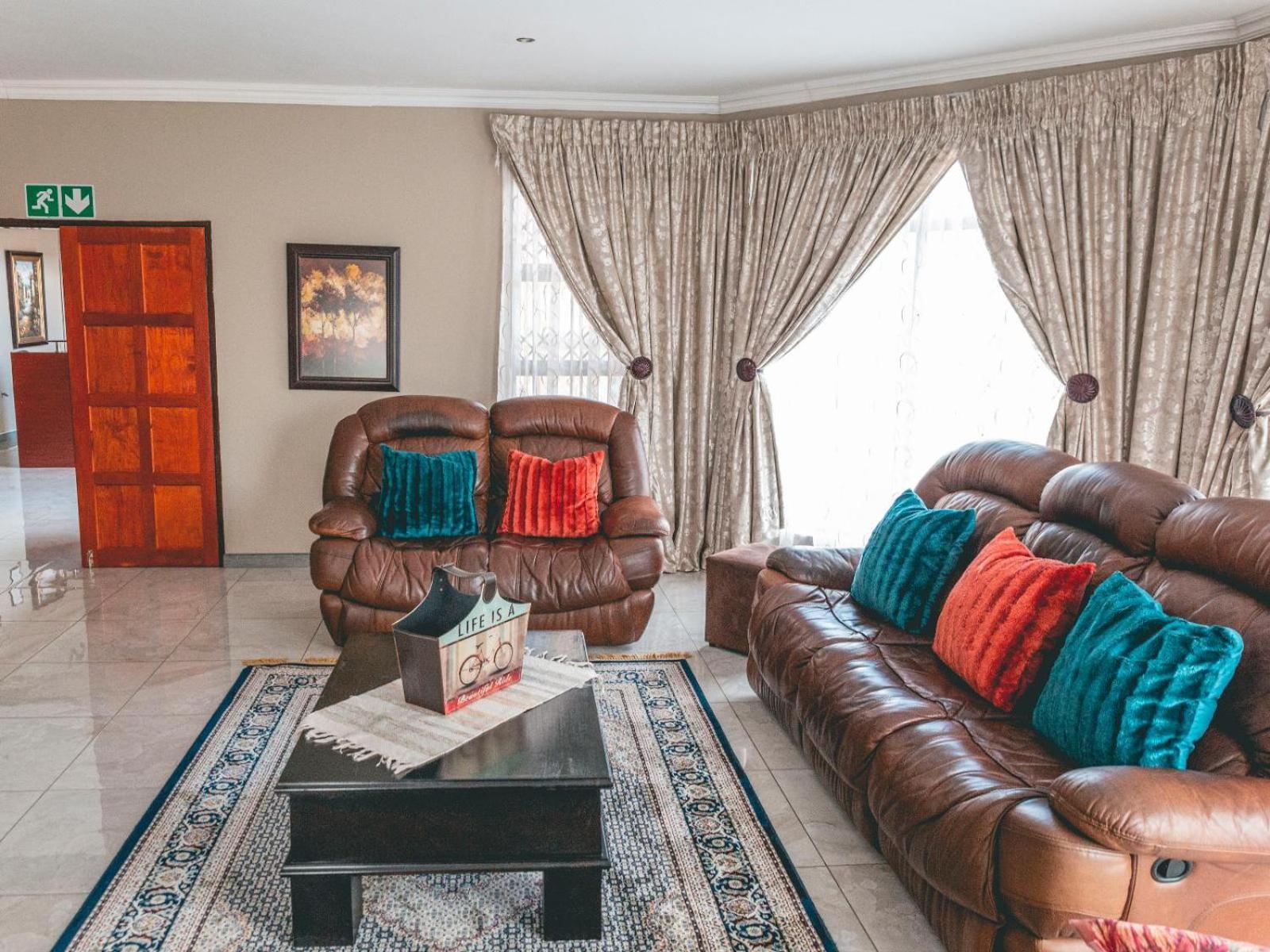 Khutso Boutique Hotel Хейзивю Екстериор снимка